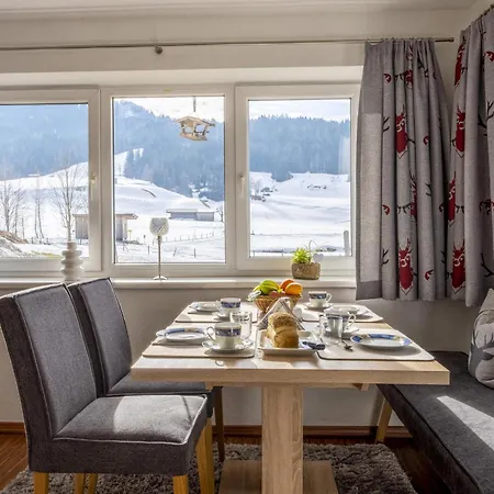 Апартаменты Alpenglueck Muhlau (Tyrol)